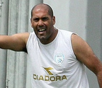 חוזר לקדנציה נוספת. מוחרר