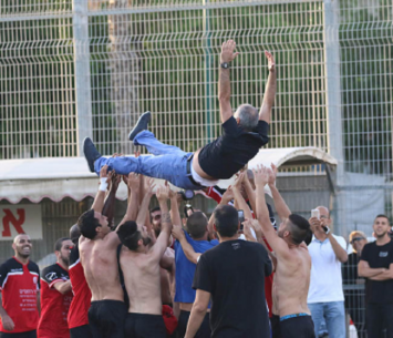 שחקני יפו ומשען ברגעים שמחים יותר