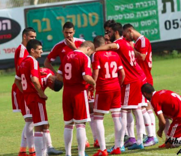 שחקני אום אל פאחם מול דלייה