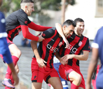 חודדה חוגג עם שחקני חדרה (וואסים מוואסי)