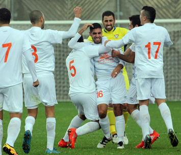 שחקני נס ציונה חוגגים (לירן דורף)