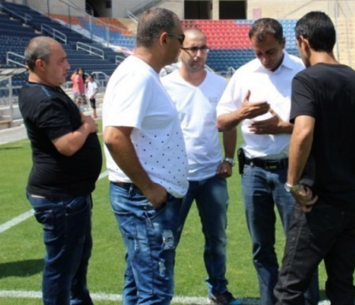 יוסי בן דוד (מימין) יחד עם זוהר יצחק וירון דוד (עודד חסין)