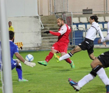 חוזר למגרשים. מרעב (תאמר סרסור)