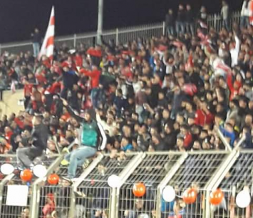 שוב מוליכים בבטחה את הליגה  הקהל של הפועל אום אל פאחם (דאפר מחאמיד)