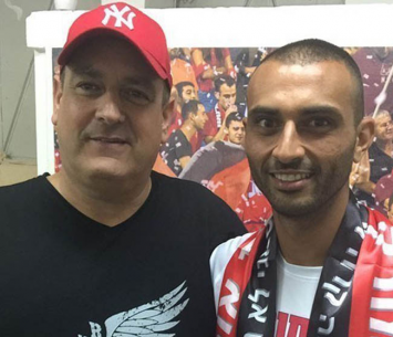 עוזב לטובת כפר קאסם. סולטן