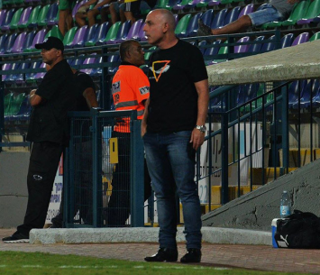 בדרך להרצליה? לחמן (אבי רביבו)