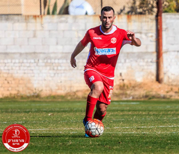 סובל ממתיחה. אבן (יוסי סוריק)