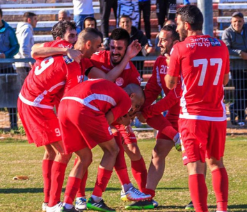 שחקני מרמורק בסיום המשחק (יוסי סוריק)