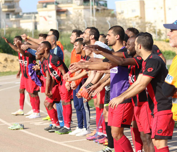 שחקני חדרה חוגגים בטבריה (עודד חסין)