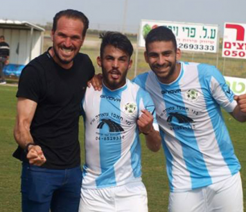 צחי אילוז יחד עם קייס זועבי (דאפר מחאמיד)