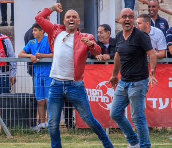 אייל גולן חוגג אחרי שער הניצחון (יוסי סוריק)