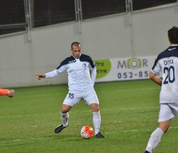 עירוני נשר. נלחמת על חייה