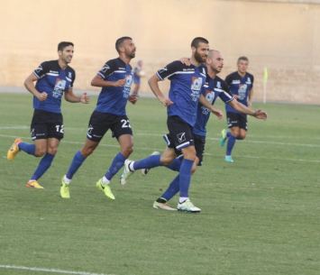 שחקני עכו חוזרים לליגת העל (שלומי גבאי)