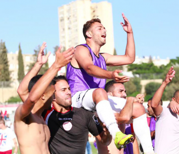 שחקני נצרת עילית חוגגים (עדי מלול)