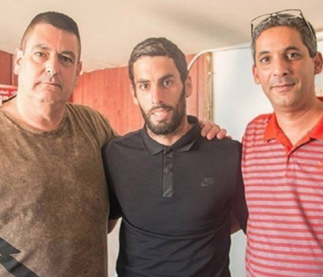 הפעם לא חותם. אסייג במעמד החתימה בשנה שעברה