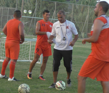 חוזרים למגרש