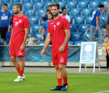 רוצה לעזור לאדומים. אוסטוינד (הפועל תל אביב האתר הרשמי)