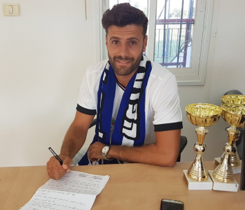 כחלון במעמד החתימה