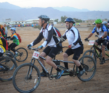 רוכבי הטנדם (מאיר אוחיון)