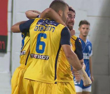 שחקני הרצליה חוגגים (ערוץ הספורט)