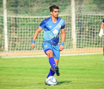 לא קיבל הנחות. בן סימון (רונלדי ברנשטיין)