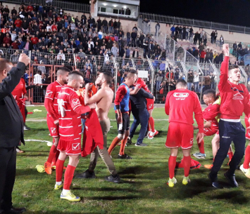 שחקני מוסמוס חוגגים (דאפר מחאמיד)