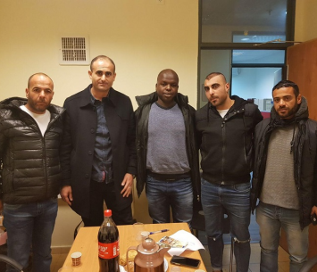 חלוצה החדש של כפר קאסם במעמד החתימה