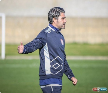 חזר לבאקה. טיאר