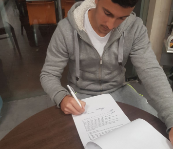 אור אליהו במעמד החתימה