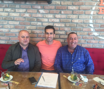 שלומי חנוכה במעמד החתימה