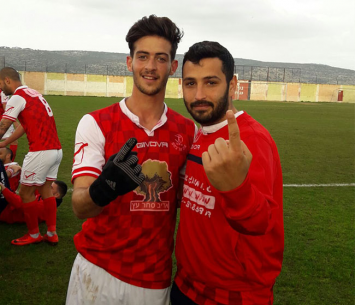 ניצחון חשוב. כובשי שני השערים כהן ואלימלך (דאפר מחאמיד)