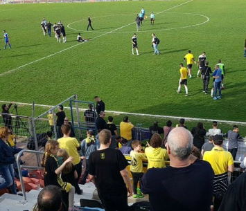 אוהדי נורדיה והשחקנים בסיום (דף הפייסבוק בית