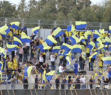 הקהל הצהוב באשדוד (מוטי קדוש)