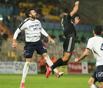 שחקני שתי הקבוצות (נזיה סולטאן)