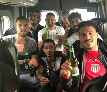 שחקני מעלות חוגגים בסיום