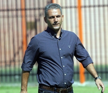 ניסן יחזקאל (עודד חסין)