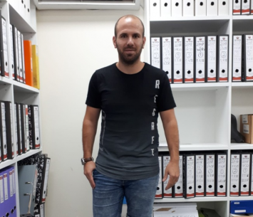 חיזוק נוסף. יוסיפוביץ' במעמד החתימה