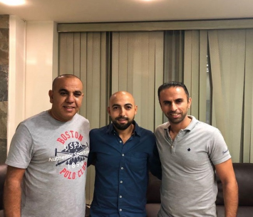 סמארה במעמד החתימה