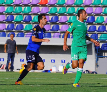 שלומי חנוכה (בכחול) (ארנון לוי)