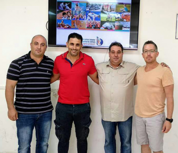 סואן והנהלת הקבוצה