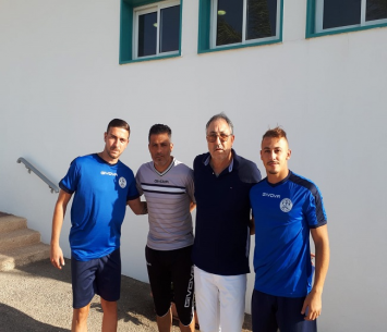 כוכב וצעדון במעמד החתימה