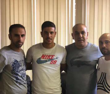 יחזק את טירה. עזריה