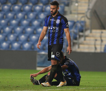 חבל הצלה אחרון. שחקני פ