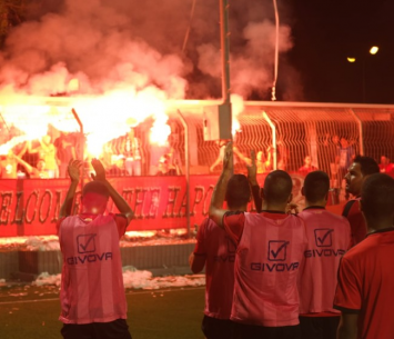 שחקני אשדוד מול הקהל (אבישי אפטקר)