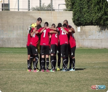 נותנים הזדמנות שוער. שחקני כפר כנא