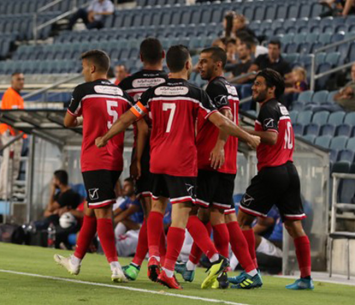 שחקני באקה חוגגים בטדי (וואסים מוואסי)