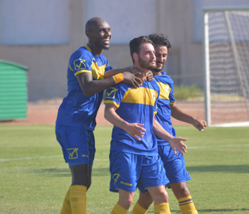 שחקני יבנה חוגגים (חסאי כהן)