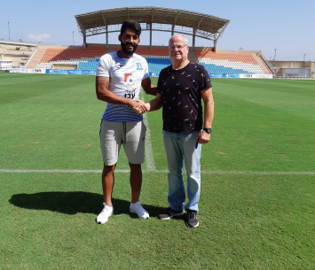 חוזר לקבוצת נעוריו. שאקר