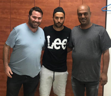 תורג'מן במעמד החתימה