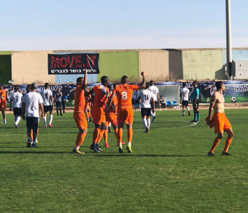 שחקני מלאכי חוגגים (אוהדי מ.ס. דימונה)